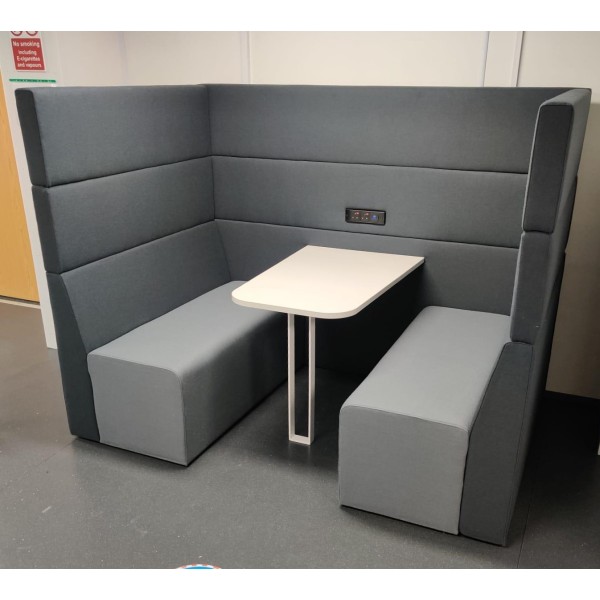 4 person Collab Booth High IMG 0115