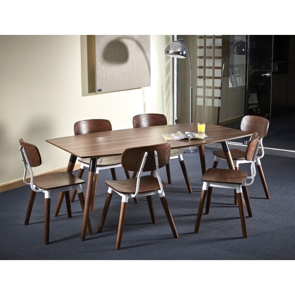 Hour Chairs HR1W with Moment Table 2